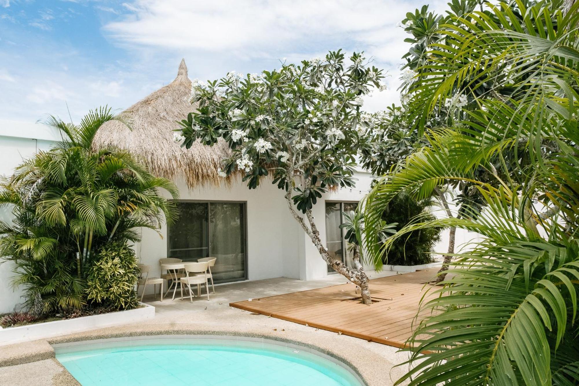 Seapearl Of Alona Hotel Panglao Island Exterior photo