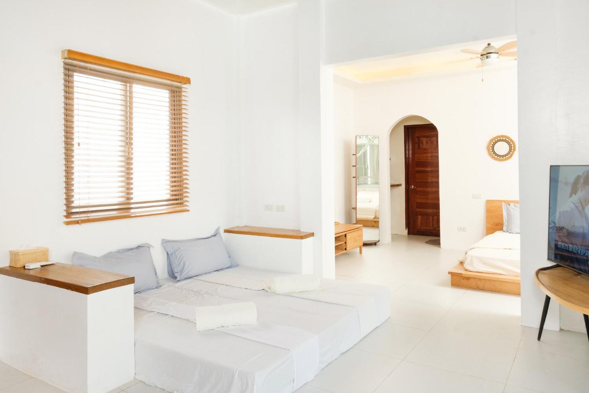 Seapearl Of Alona Hotel Panglao Island Exterior photo
