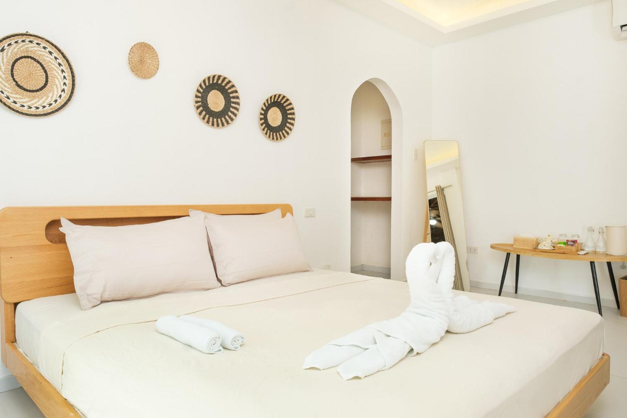 Seapearl Of Alona Hotel Panglao Island Exterior photo